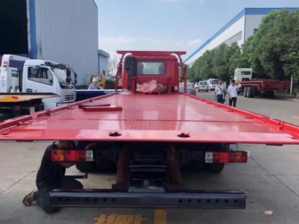 9.6米解放龍V清障車(chē)