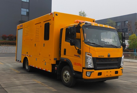 重汽小豪沃2000-3000方救險(xiǎn)車(chē)